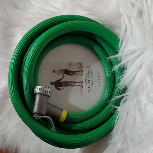 Picture frame - Picture 1 of 5